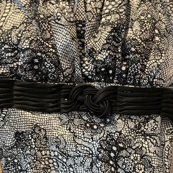 🚫🚫SOLD🚫🚫Iz Byer Cami 😍 - Picture 2 of 5